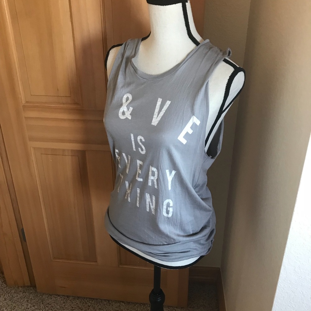 Zoe Karssen Love is Everything muscle T